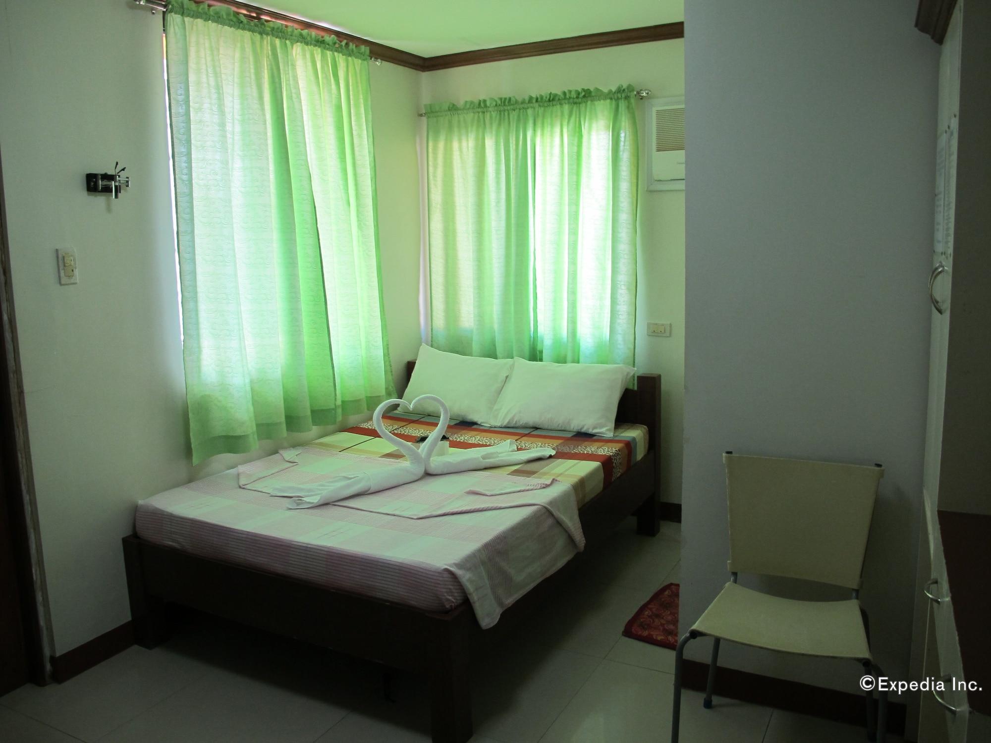 Sea Jewel Beach Resort Puerto Galera Exterior foto