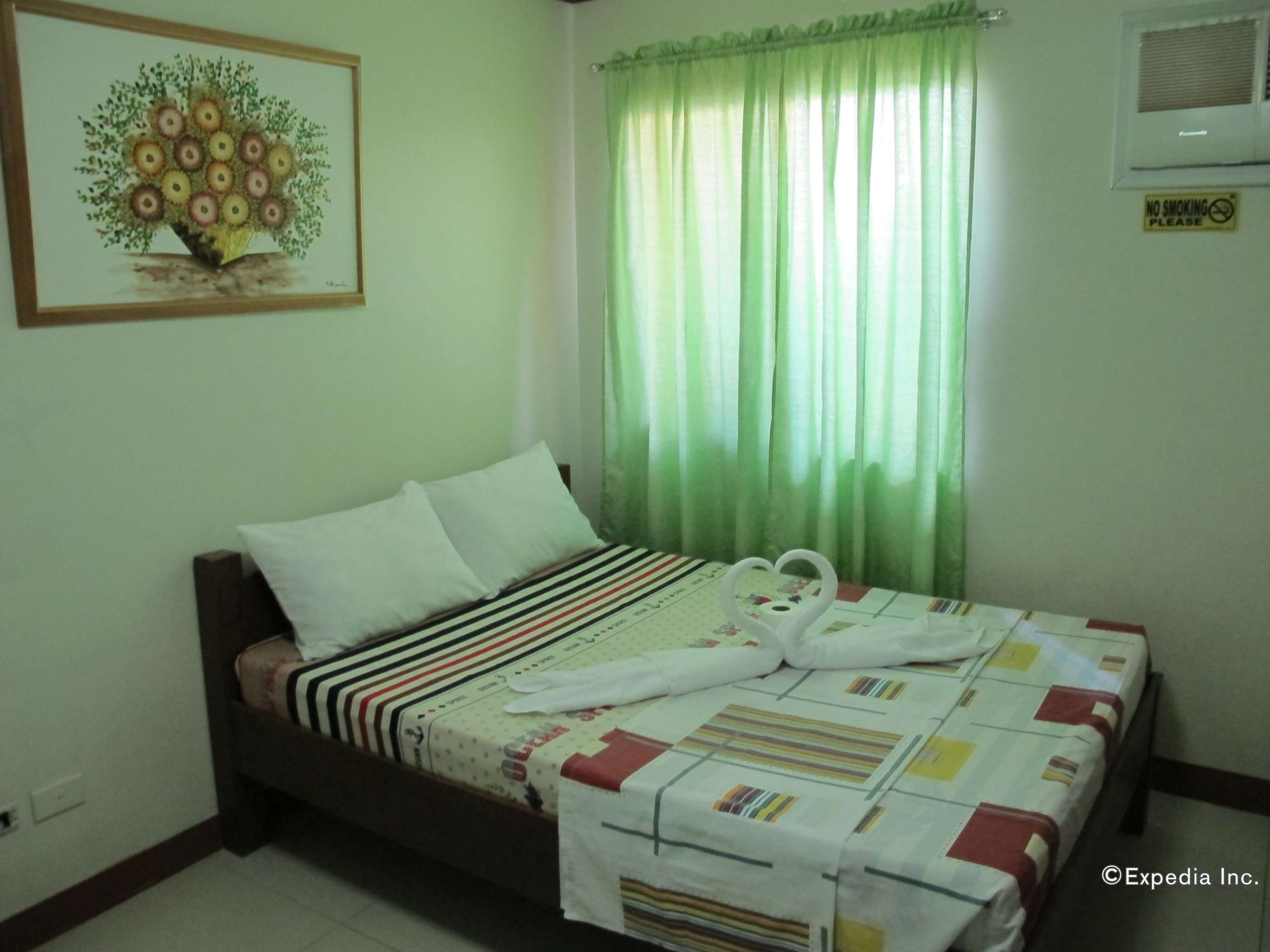 Sea Jewel Beach Resort Puerto Galera Exterior foto