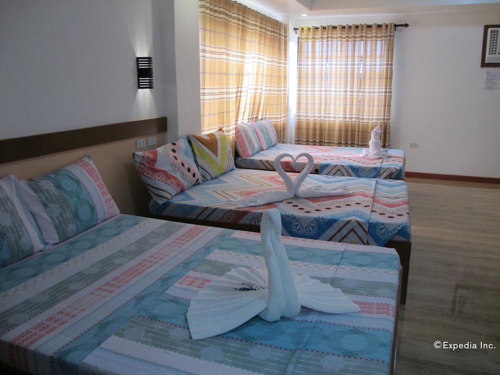 Sea Jewel Beach Resort Puerto Galera Exterior foto