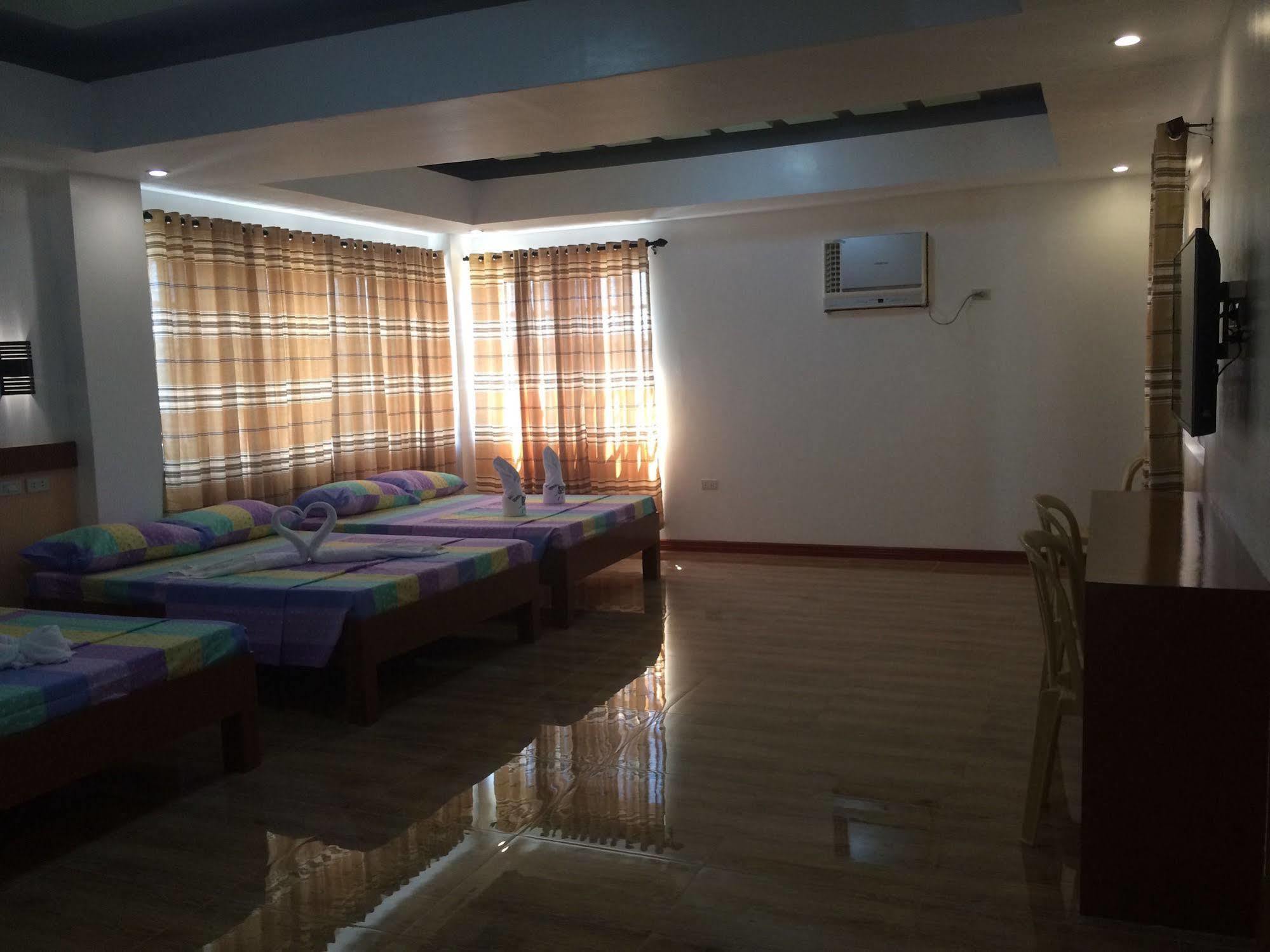Sea Jewel Beach Resort Puerto Galera Exterior foto