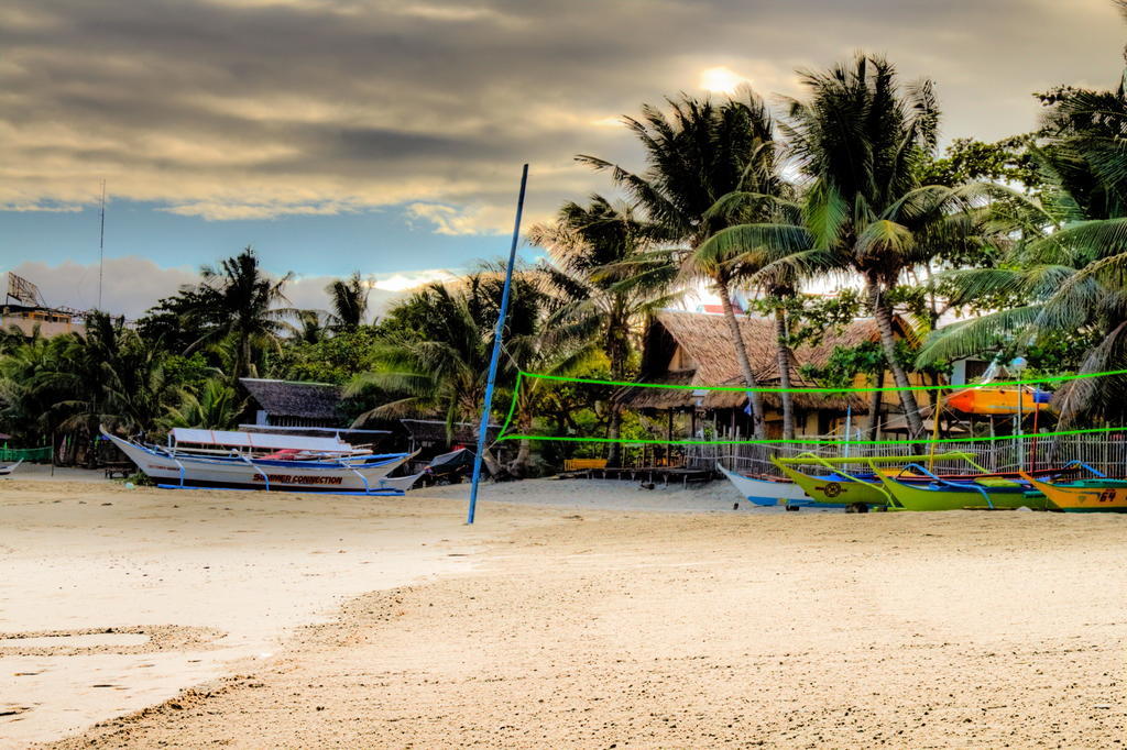 Sea Jewel Beach Resort Puerto Galera Exterior foto